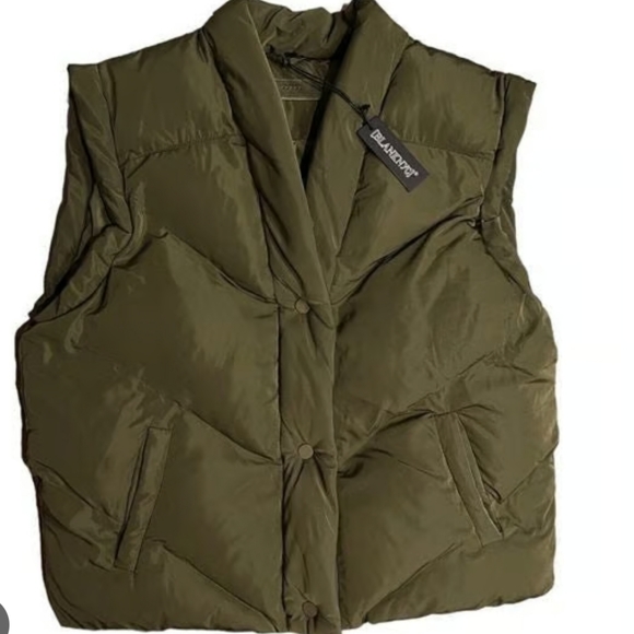 BLANK NYC Women's Casual Luxury Clothing Nylon Quilted Sleeveless Vest Green (S) - Picture 6 of 6